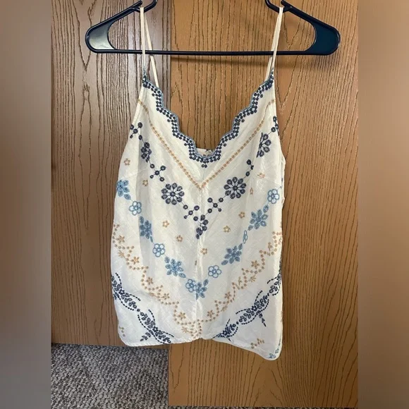 Cute tank top - Picture 1 of 6